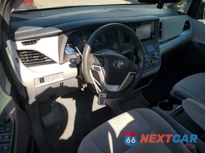 Zdjęcie 8 z 14 samochodu: 2020 TOYOTA SIENNA LE 8-PASSENGER VIN:5TDKZ3DC4LS047196 - miniatura