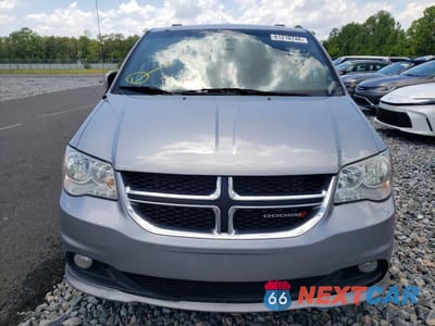 Piąte zdjęcie samochodu w środku: 2019 DODGE GRAND CARAVAN SXT VIN:2C4RDGCGXKR772656 - miniatura
