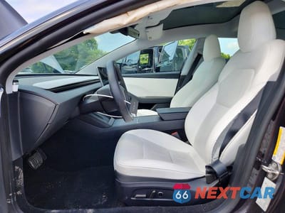 Zdjęcie 7 z 13 samochodu: 2024 TESLA MODEL 3 VIN:5YJ3E1EB2RF810050 - miniatura