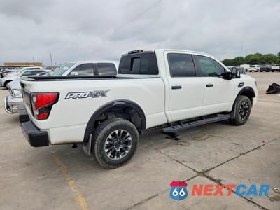 Trzecie zdjęcie samochodu z tyłu: 2021 NISSAN TITAN XD PRO-4X VIN:1N6AA1FB9MN513107 - miniatura