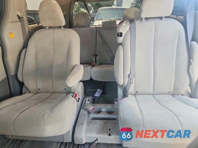 Zdjęcie 11 z 13 samochodu: 2011 TOYOTA SIENNA LE VIN:5TDKK3DC5BS099584 - miniatura