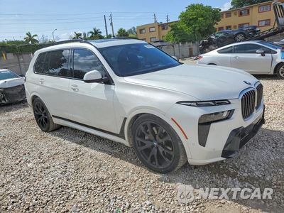 Czwarte zdjęcie samochodu z boku: 2023 BMW X7 XDRIVE40I VIN:5UX23EM00P9P85440 - miniatura