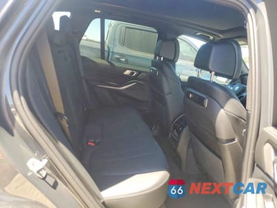 Zdjęcie 11 z 13 samochodu: 2026 BMW X5 XDRIVE50E VIN:5UX43EU08T9039076 - miniatura