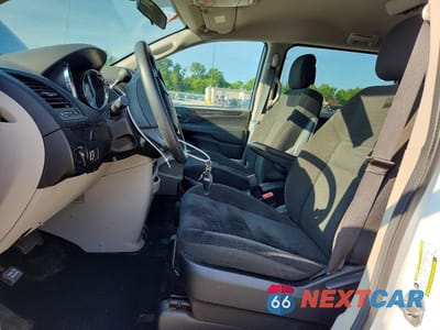Zdjęcie 7 z 13 samochodu: 2018 DODGE GRAND CARAVAN SE VIN:2C4RDGBG5JR135447 - miniatura