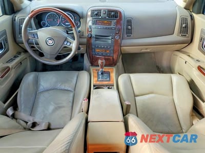 Zdjęcie 8 z 14 samochodu: 2006 CADILLAC SRX VIN:1GYEE637760151178 - miniatura