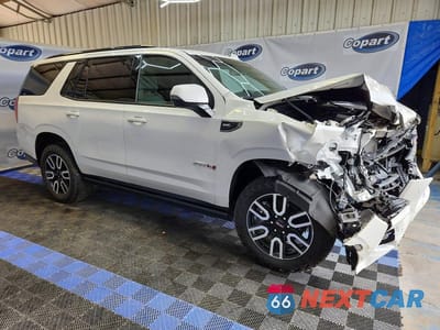 Czwarte zdjęcie samochodu z boku: 2022 GMC YUKON AT4 VIN:1GKS2CKD3NR250067 - miniatura