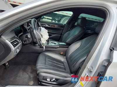 Zdjęcie 7 z 13 samochodu: 2019 BMW 740 I VIN:WBA7E2C50KB454272 - miniatura