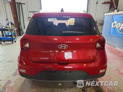 Zdjęcie 6 z 13 samochodu: 2022 HYUNDAI VENUE LIMITED VIN:KMHRC8A36NU204707 - miniatura