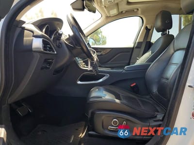 Zdjęcie 7 z 13 samochodu: 2019 JAGUAR F-PACE PRESTIGE VIN:SADCK2FX0KA398741 - miniatura