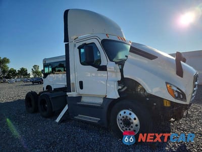 2020 FREIGHTLINER CASCADIA 1 - SEMI TRUCK 3AKJHLDV3LSLF0836 - główne zdjęcie licytacji z USA - miniatura
