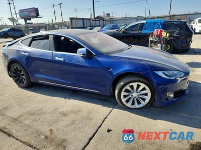 Czwarte zdjęcie samochodu z boku: 2020 TESLA MODEL S VIN:5YJSA1E2XLF354135 - miniatura