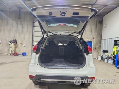 Zdjęcie 6 z 13 samochodu: 2019 NISSAN ROGUE SV VIN:JN8AT2MV9KW375404 - miniatura