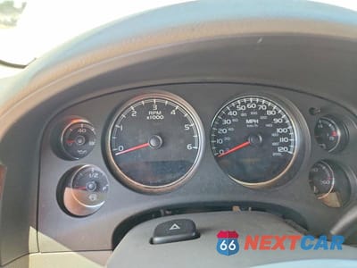 Zdjęcie 9 z 13 samochodu: 2007 CHEVROLET SUBURBAN VIN:1GNFK16377J181153 - miniatura