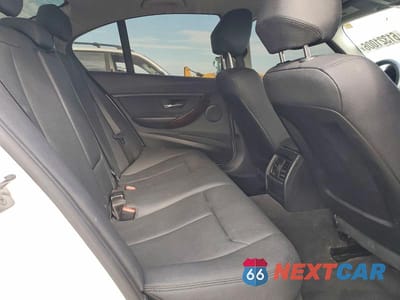Zdjęcie 10 z 12 samochodu: 2018 BMW 320 I VIN:WBA8E1G53JNU92150 - miniatura
