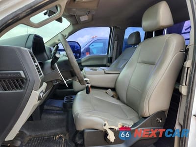 Zdjęcie 7 z 12 samochodu: 2019 FORD F550 SUPER DUTY VIN:1FD0X5HT6KED92913 - miniatura