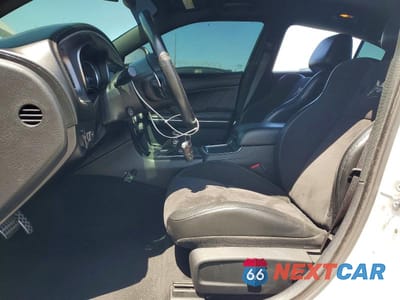 Zdjęcie 7 z 12 samochodu: 2019 DODGE CHARGER SCAT PACK VIN:2C3CDXGJXKH564203 - miniatura