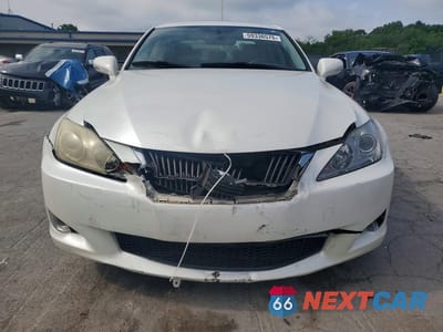 Piąte zdjęcie samochodu w środku: 2010 LEXUS IS 350 VIN:JTHBE5C22A5024517 - miniatura