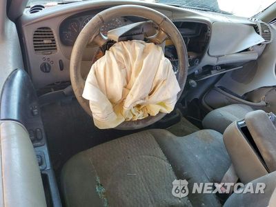 Zdjęcie 8 z 13 samochodu: 2002 MAZDA B2300 VIN:4F4YR12DX2TM12482 - miniatura