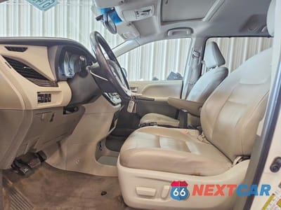 Zdjęcie 7 z 12 samochodu: 2015 TOYOTA SIENNA XLE 7-PASSENGER VIN:5TDDK3DC1FS108585 - miniatura