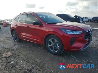 Czwarte zdjęcie samochodu z boku: 2023 FORD ESCAPE ST LINE VIN:1FMCU0MN3PUA66287 - miniatura
