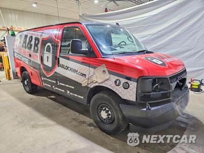 Czwarte zdjęcie samochodu z boku: 2017 CHEVROLET EXPRESS G2500 VIN:1GCWGAFF4H1134992 - miniatura