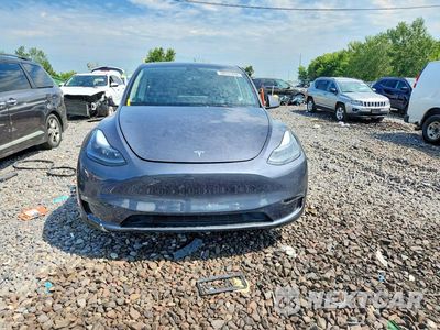Piąte zdjęcie samochodu w środku: 2023 TESLA MODEL Y VIN:7SAYGDEE3PF699097 - miniatura