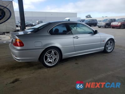 Trzecie zdjęcie samochodu z tyłu: 2001 BMW 330 CI VIN:WBABN53471JU37492 - miniatura