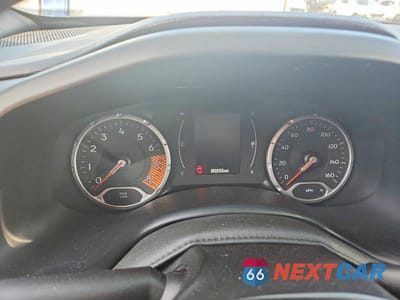 Zdjęcie 9 z 13 samochodu: 2023 JEEP RENEGADE LATITUDE VIN:ZACNJDB10PPP71933 - miniatura