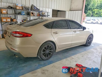 Trzecie zdjęcie samochodu z tyłu: 2019 FORD FUSION SE VIN:3FA6P0HD7KR203554 - miniatura