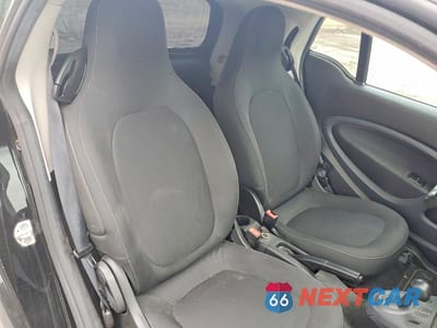 Zdjęcie 11 z 13 samochodu: 2016 SMART FORTWO VIN:WMEFJ5DA1GK052308 - miniatura