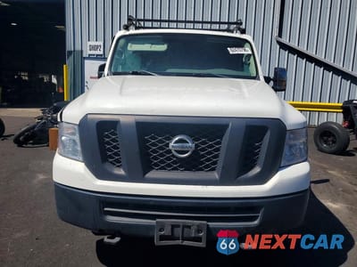 Piąte zdjęcie samochodu w środku: 2016 NISSAN NV 3500 HD SV VIN:1N6AF0KY3GN810948 - miniatura