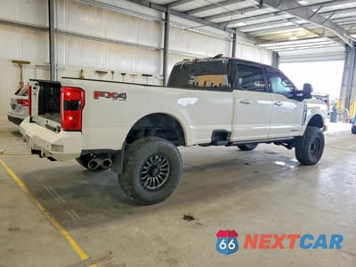 Trzecie zdjęcie samochodu z tyłu: 2025 FORD F350 SUPER DUTY VIN:1FT8W3BM4SEC64184 - miniatura