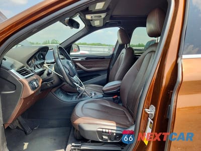Zdjęcie 7 z 13 samochodu: 2017 BMW X1 SDRIVE28I VIN:WBXHU7C3XH5H32940 - miniatura