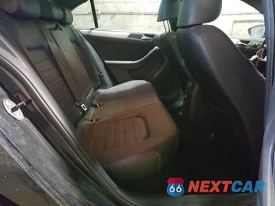 Zdjęcie 10 z 12 samochodu: 2012 VOLKSWAGEN JETTA GLI VIN:3VW467AJ9CM369793 - miniatura