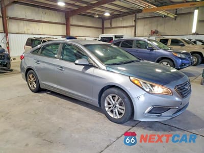 Czwarte zdjęcie samochodu z boku: 2016 HYUNDAI SONATA SE VIN:5NPE24AF9GH331912 - miniatura