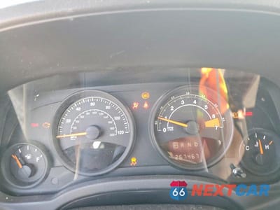 Zdjęcie 9 z 14 samochodu: 2016 JEEP PATRIOT VIN:1C4NJPBB7GD699446 - miniatura
