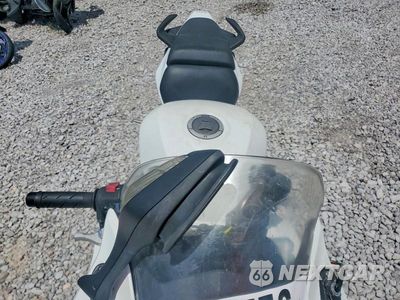 Piąte zdjęcie samochodu w środku: 2014 HONDA VFR800 F VIN:JH2RC7915EK000355 - miniatura