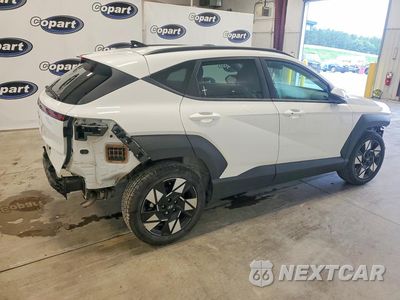 Trzecie zdjęcie samochodu z tyłu: 2025 HYUNDAI KONA SEL VIN:KM8HB3AB8SU288100 - miniatura