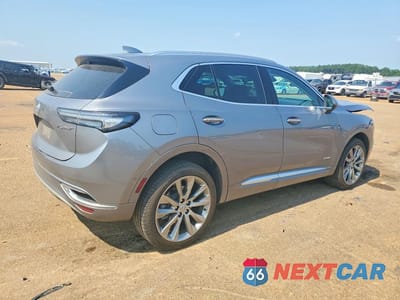 Trzecie zdjęcie samochodu z tyłu: 2022 BUICK ENVISION AVENIR VIN:LRBFZRR42ND052996 - miniatura