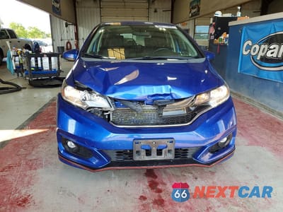 Piąte zdjęcie samochodu w środku: 2018 HONDA FIT SPORT VIN:3HGGK5H62JM707728 - miniatura