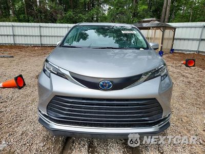 Piąte zdjęcie samochodu w środku: 2022 TOYOTA SIENNA XLE VIN:5TDJRKEC6NS112881 - miniatura