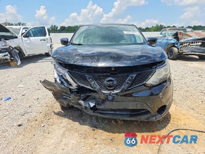 Piąte zdjęcie samochodu w środku: 2019 NISSAN ROGUE SPORT S VIN:JN1BJ1CP9KW525131 - miniatura
