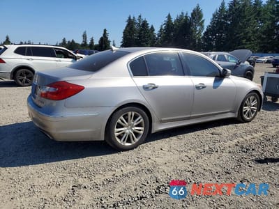 Trzecie zdjęcie samochodu z tyłu: 2013 HYUNDAI GENESIS 3.8L VIN:KMHGC4DD7DU235354 - miniatura
