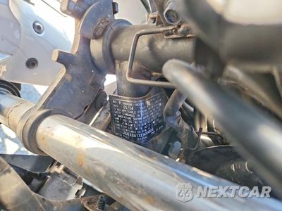 Zdjęcie 9 z 9 samochodu: 2014 KAWASAKI EX300 A VIN:JKAEX8A1XEA004608 - miniatura