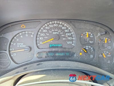 Zdjęcie 9 z 12 samochodu: 2005 GMC NEW SIERRA C1500 VIN:2GTEC13T251155881 - miniatura