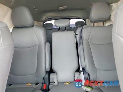 Zdjęcie 10 z 13 samochodu: 2025 TOYOTA SIENNA XLE 8-PASSENGER VIN:5TDYRKEC1SS276632 - miniatura