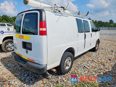 Trzecie zdjęcie samochodu z tyłu: 2013 CHEVROLET EXPRESS G2500 VIN:1GCWGFCA8D1191504 - miniatura