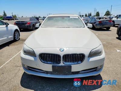 Piąte zdjęcie samochodu w środku: 2011 BMW 550 I VIN:WBAFR9C52BC618267 - miniatura
