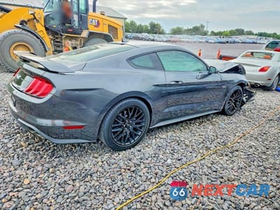 Trzecie zdjęcie samochodu z tyłu: 2020 FORD MUSTANG GT VIN:1FA6P8CF2L5177702 - miniatura