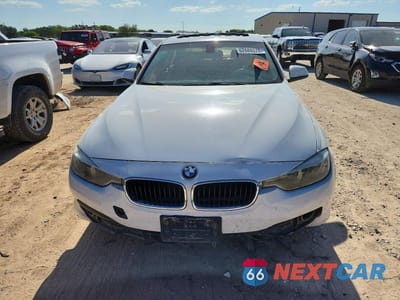 Piąte zdjęcie samochodu w środku: 2017 BMW 320 I VIN:WBA8E1G3XHNU17681 - miniatura